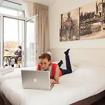 En Land Hotel
