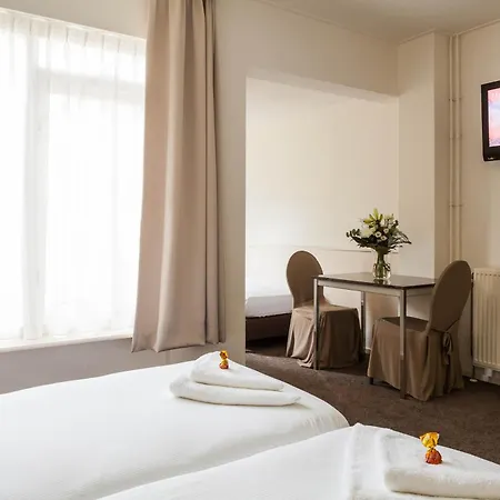 En Land Hotel 3*